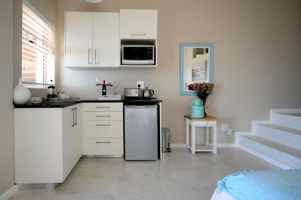Rocklands Seaside Bed And Breakfast Simon's Town Exterior photo